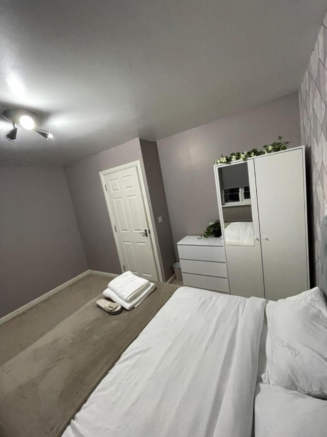 St Helens  Hensh Homes מראה חיצוני תמונה