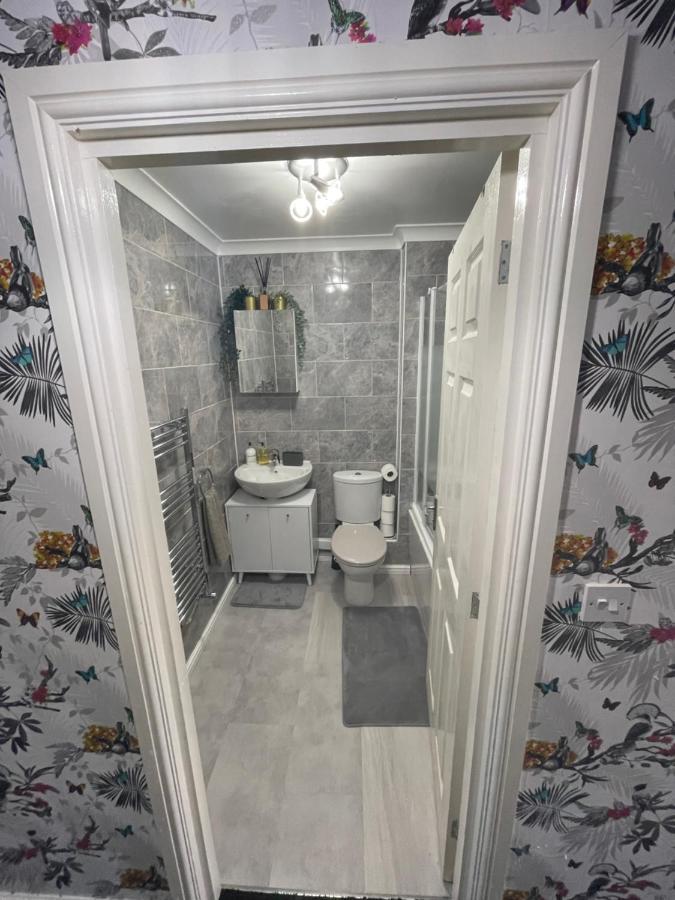 St Helens  Hensh Homes מראה חיצוני תמונה