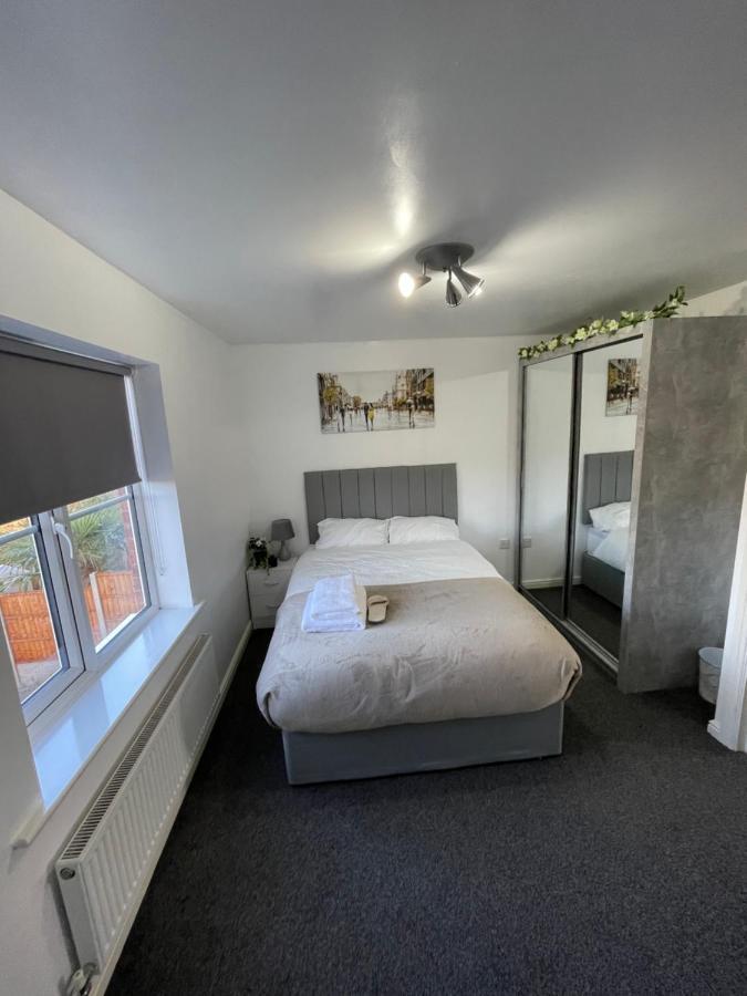 St Helens  Hensh Homes מראה חיצוני תמונה