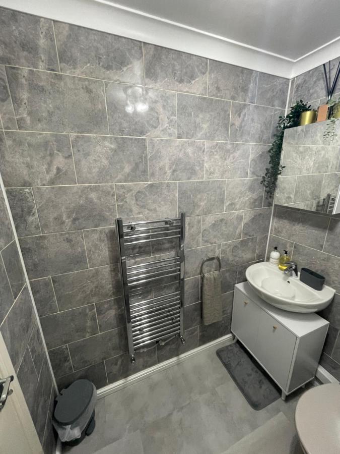 St Helens  Hensh Homes מראה חיצוני תמונה