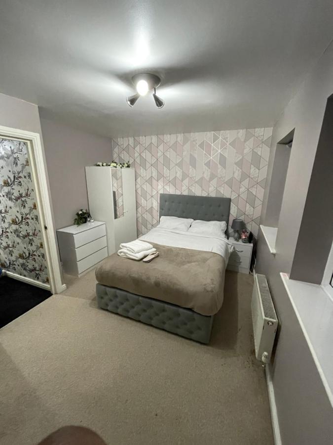 St Helens  Hensh Homes מראה חיצוני תמונה