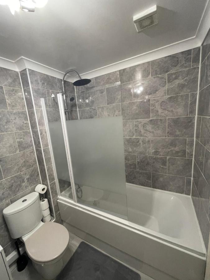 St Helens  Hensh Homes מראה חיצוני תמונה